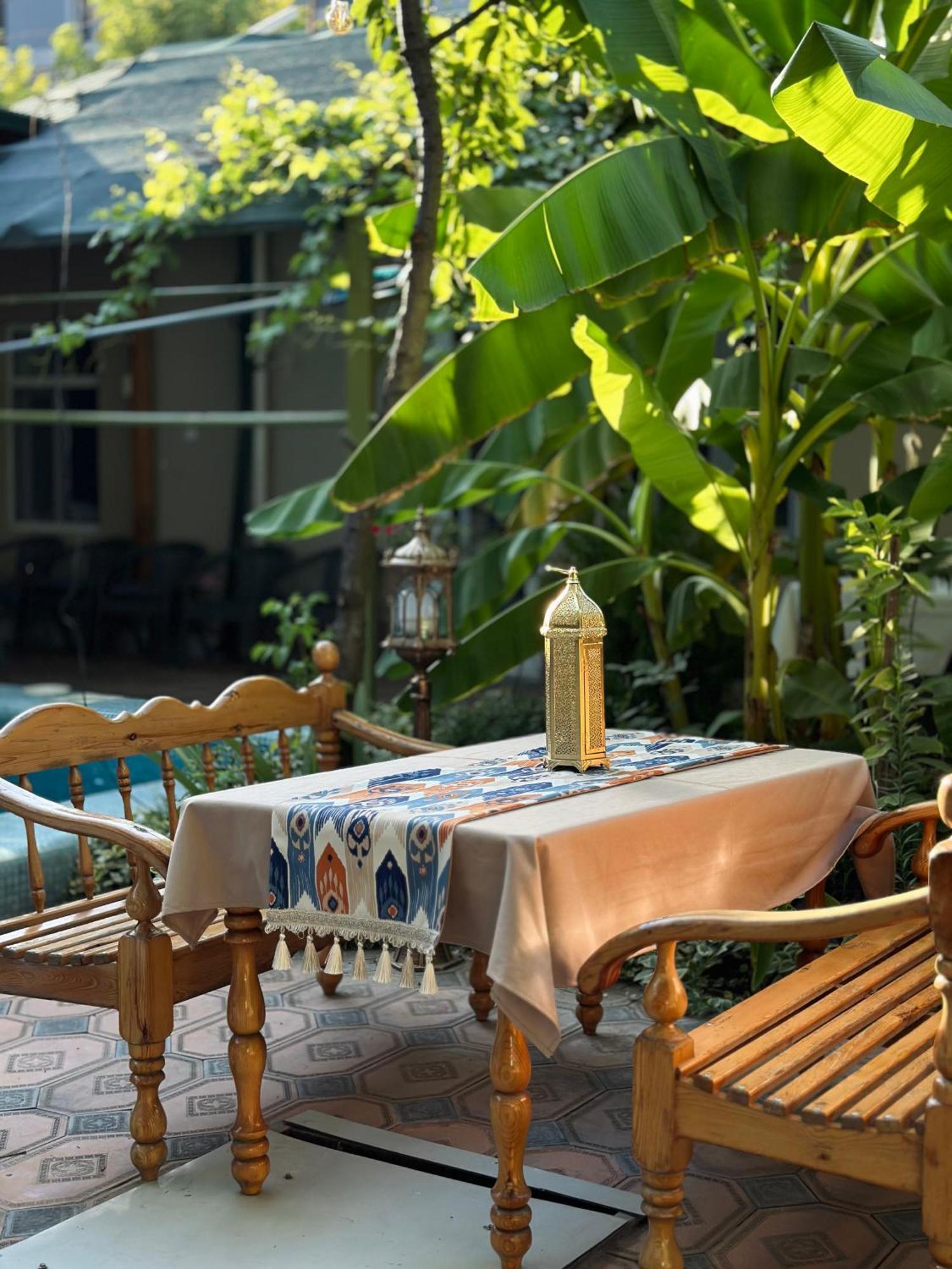 Green Yard Boutique Guesthouse Tasjkent Buitenkant foto